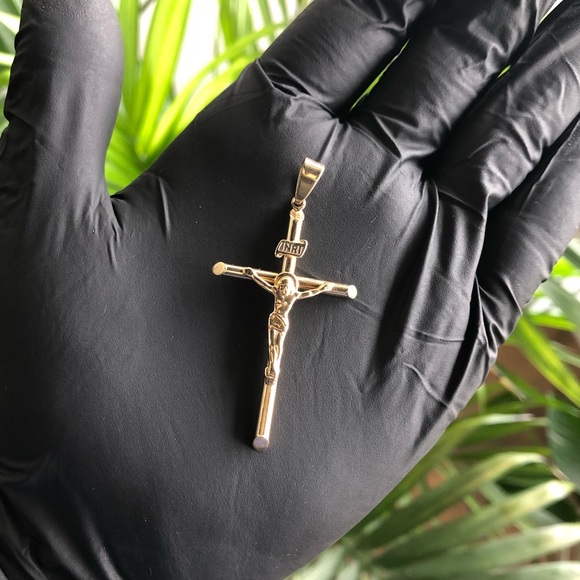 14k Yellow Gold Crucifix